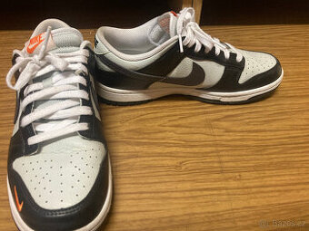 Nike Dunk Low Black/ Medium Ash-Light Silver