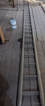 ručne tesané žebříky 4x