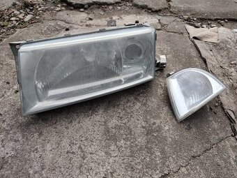 SVĚTLO ŠKODA OCTAVIA 1