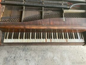 Starý klavír- křídlo - 1