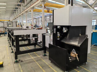 3D laserové centrum - 3000W-3Axis