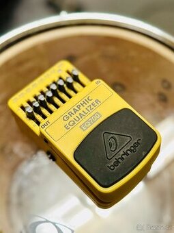 Behringer EQ700 - 1
