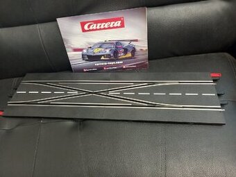 Autodráha carrera digital D132 D124 výhybka X