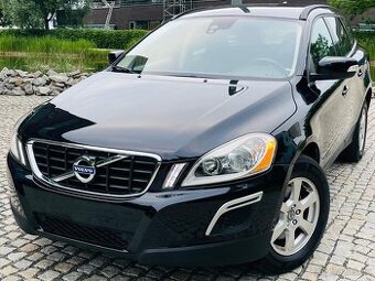 Volvo XC60 2.4D 5VÁLEC 4x4 120KW AUTOMAT NAVIGACE SENZORY