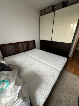 Šatní skříň + Manželská postel + komoda