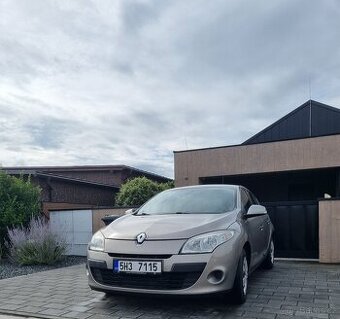 Renault megane 3, 1.6 benzin, nové v ČR.