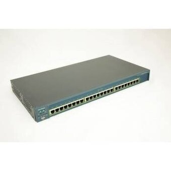 Switch Cisco WS-C2950-24