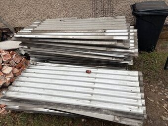Prodám použitou hliníkovou střešní krytinu , cca 150m2