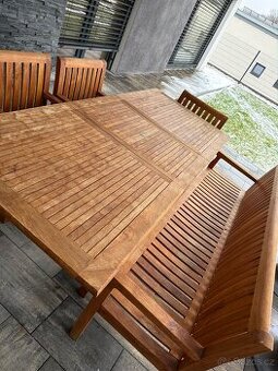 rozkládací teakový nábytek