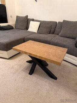 Konferenční stolek z masivu