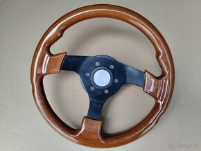 Dřevěný dobový volant Selm