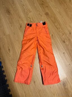 Prodám kvalitní zimní lyžařskou soupravu dívčí