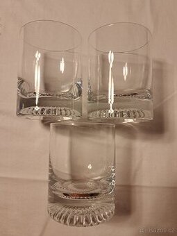 3x sklenice na whisky.