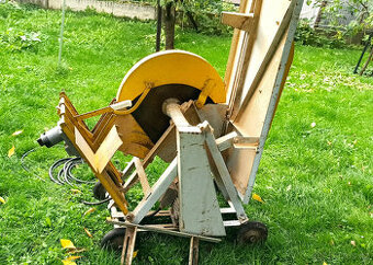 Cirkuárka tovární výroby Narex s kolíbkou. Max kotouč 60CM,s