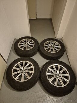 Prodej sady kol Lexus NX 300h, 225/65 r17