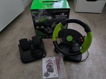 Esperanza Sada volantu a pedálů