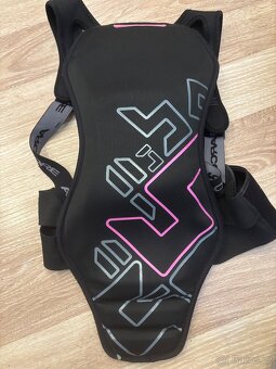 Dívčí výbava na snowboard nebo lyže