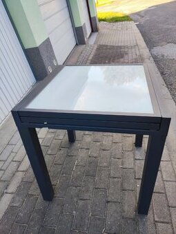 Venkovní stůl rozkládací