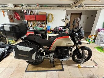 Moto Guzzi V 85 Travel