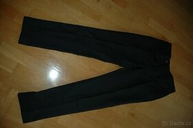 Chlapecké společenské černé kalhoty délka 102cm