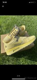 Nike air max x travis scott “Saturn gold”