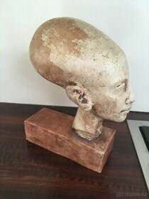 Busta královny Nefertiti