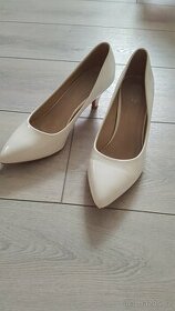 Bílé svatební boty vel.40