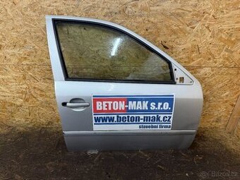 NASTORJENÉ PRAVÉ PŘEDNÍ DVEŘE ŠKODA OCTAVIA 1