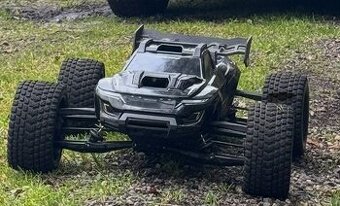 Traxxas xrt black
