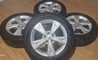 Predám zimny komplet Toyota CH-R 5x114,3 R17 ,215/60 R17
