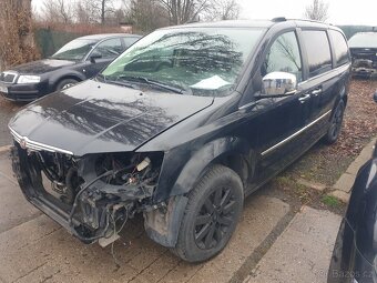 Chrysler Grand Voyager celek na díly prodám