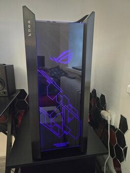 ASUS ROG Strix Helios