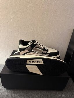 Amiri boty