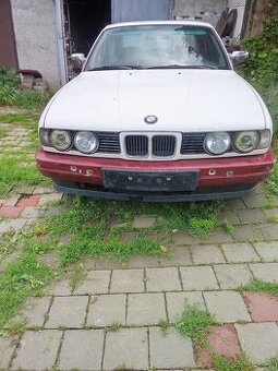 E34