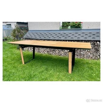 Rozkládací jídelní stůl – Darwin 190 cm, přírodní dub + kov