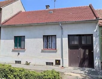 Prodej investičního domu s vinným sklípkem – Podivín (Jižní