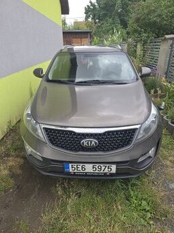 Prodám sportag rok 20016 motor 1.6 nafta - 1