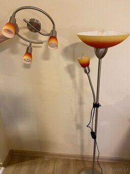 Stojaci lampa + stropní osvětlení