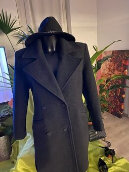 Kasmirovy vlneny kabat cerny sedy dlouhy 38