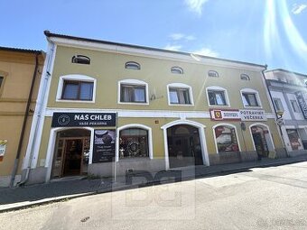 Činžovní dům situovaný na náměstí v obci Štětí, ul. Krátká