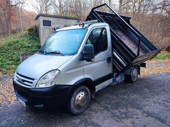 Iveco Daily 35C15 / 3.0 107kw / třístranný sklápěč