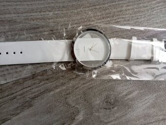 Prodám dámské nové hodinky