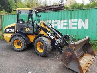 Kloubový nakladač JCB 409B, r.v. 2014, najeto 6200 Mth,