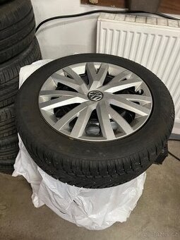 Zimní pneu DUNLOP 205/55/16