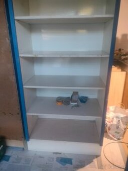 Prodám dřevěné regály