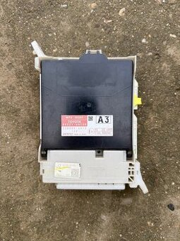 Řídící jednotka - Toyota Land Cruiser 150