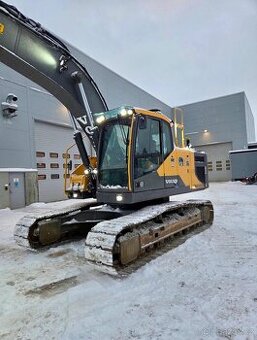 Pásový bagr Volvo EC 220E