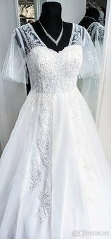 KRAJKOVÉ svatební šaty MOON