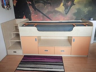 Vyvýšená dětská postel