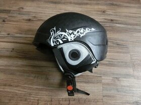 Matná černá lyžařská helma přilba Saphine